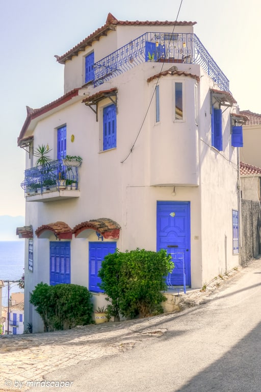 Blue Triangle House - Koroni