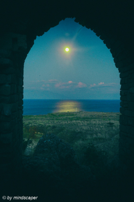 Fullmoon at Koroni Kastro East Gate