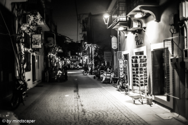 Perikles Rally & Felina Shop at Night